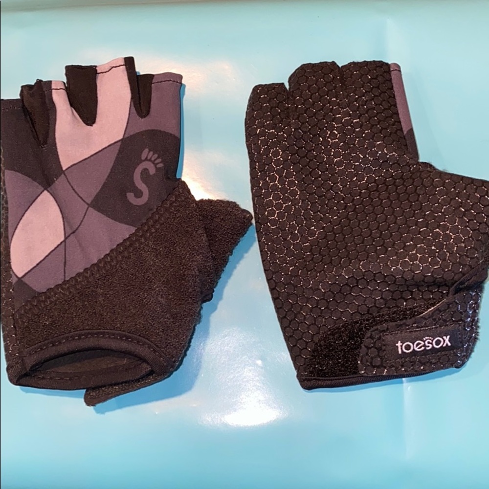 Toesox workout gloves